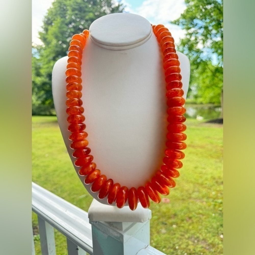 AMY STATEMENT  NECKLACE